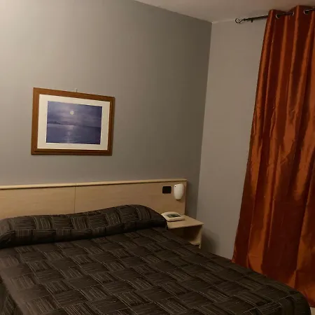 Ginepro فندق كواليانو