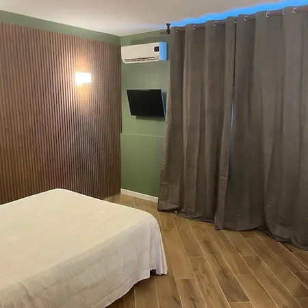 Ginepro Otel Qualiano